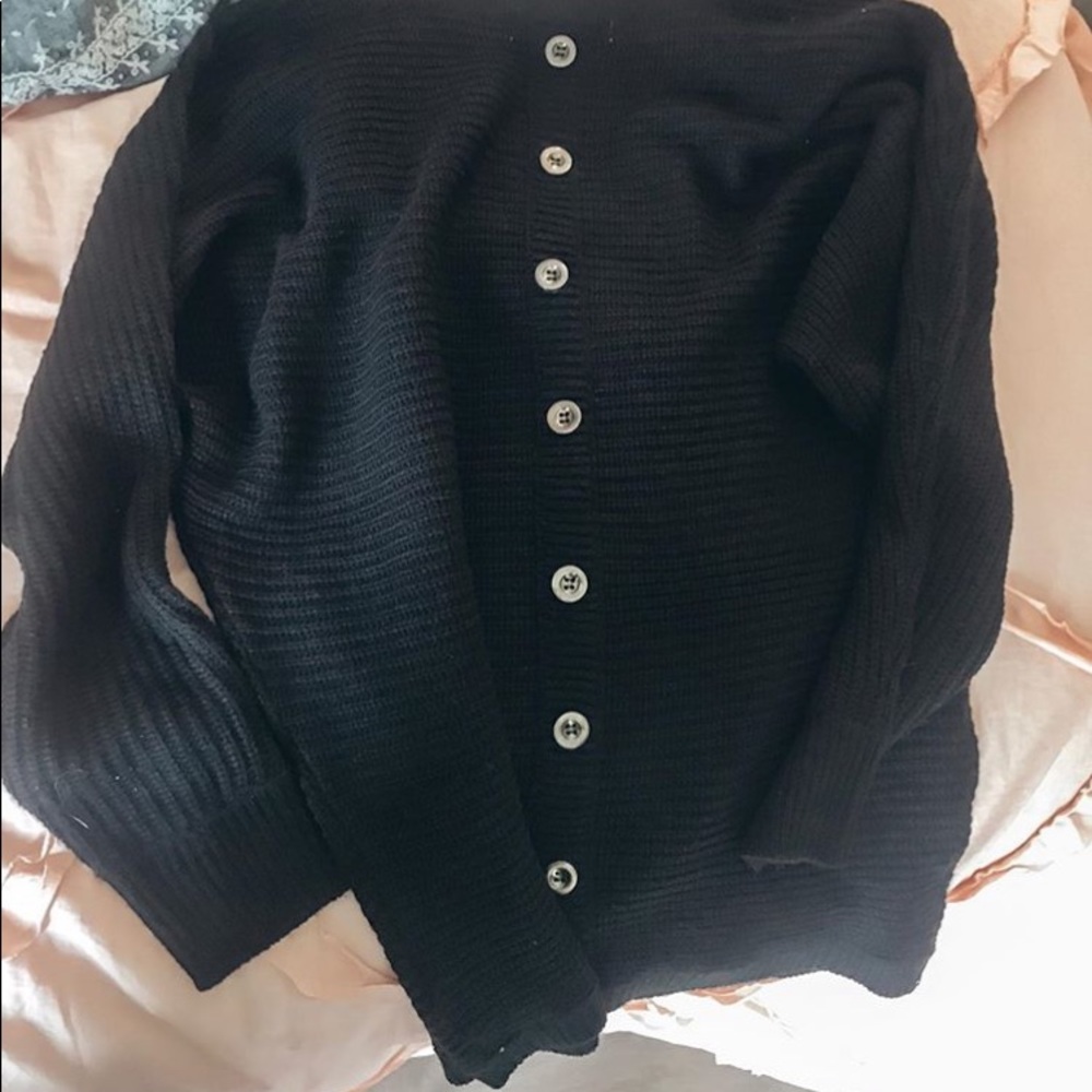 Black sweater NEVER WORN